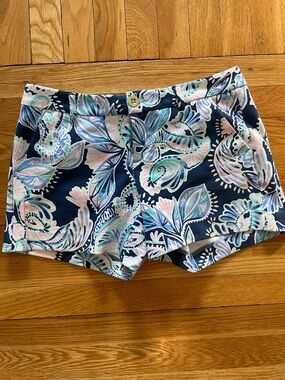 LILLY PULITZER CALLAHAN SHORTS SIZE 2